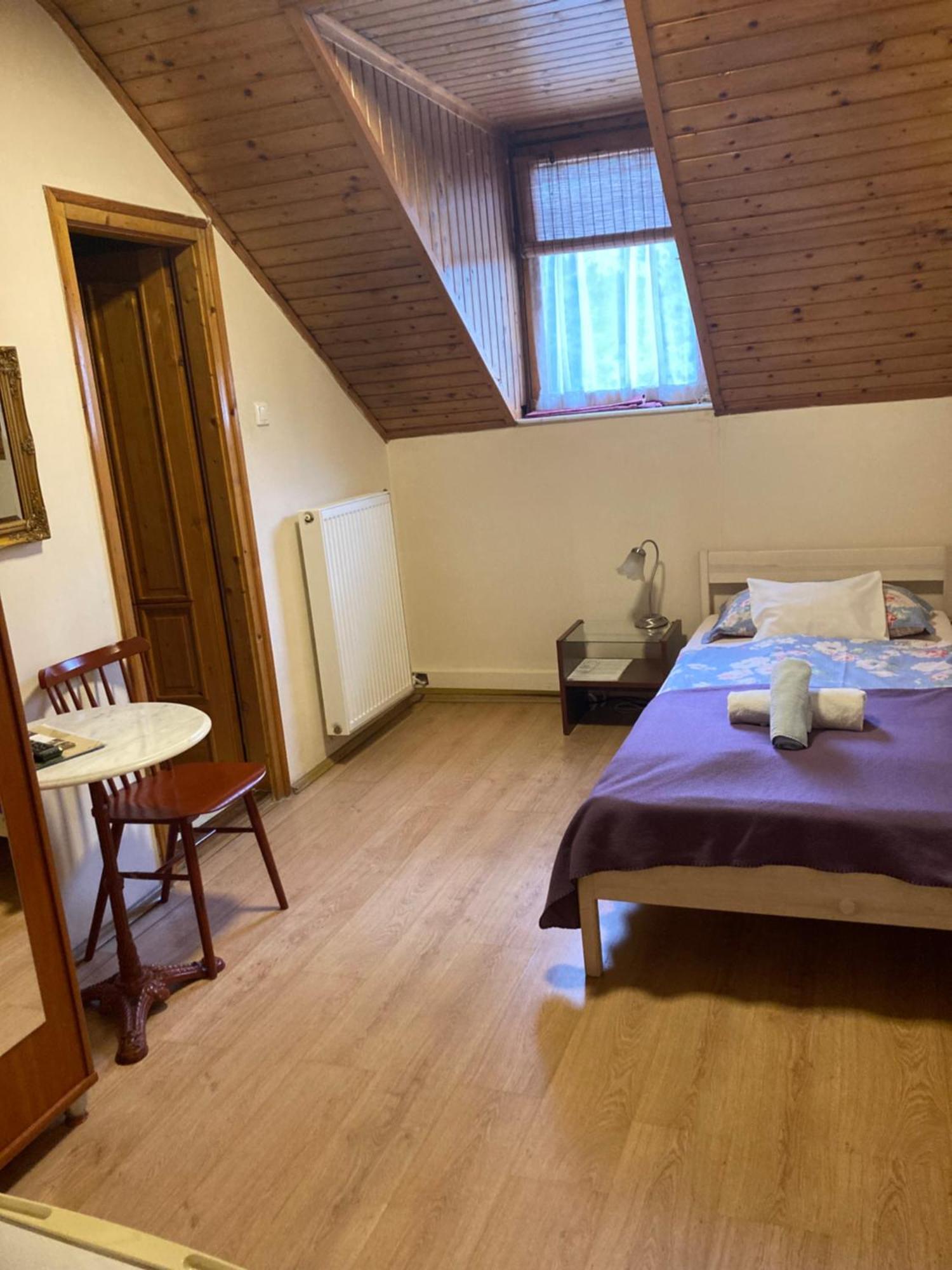 ペーチ Retro Panzio Bed & Breakfast エクステリア 写真