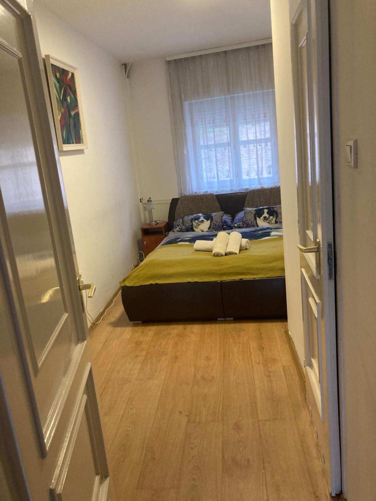 ペーチ Retro Panzio Bed & Breakfast エクステリア 写真