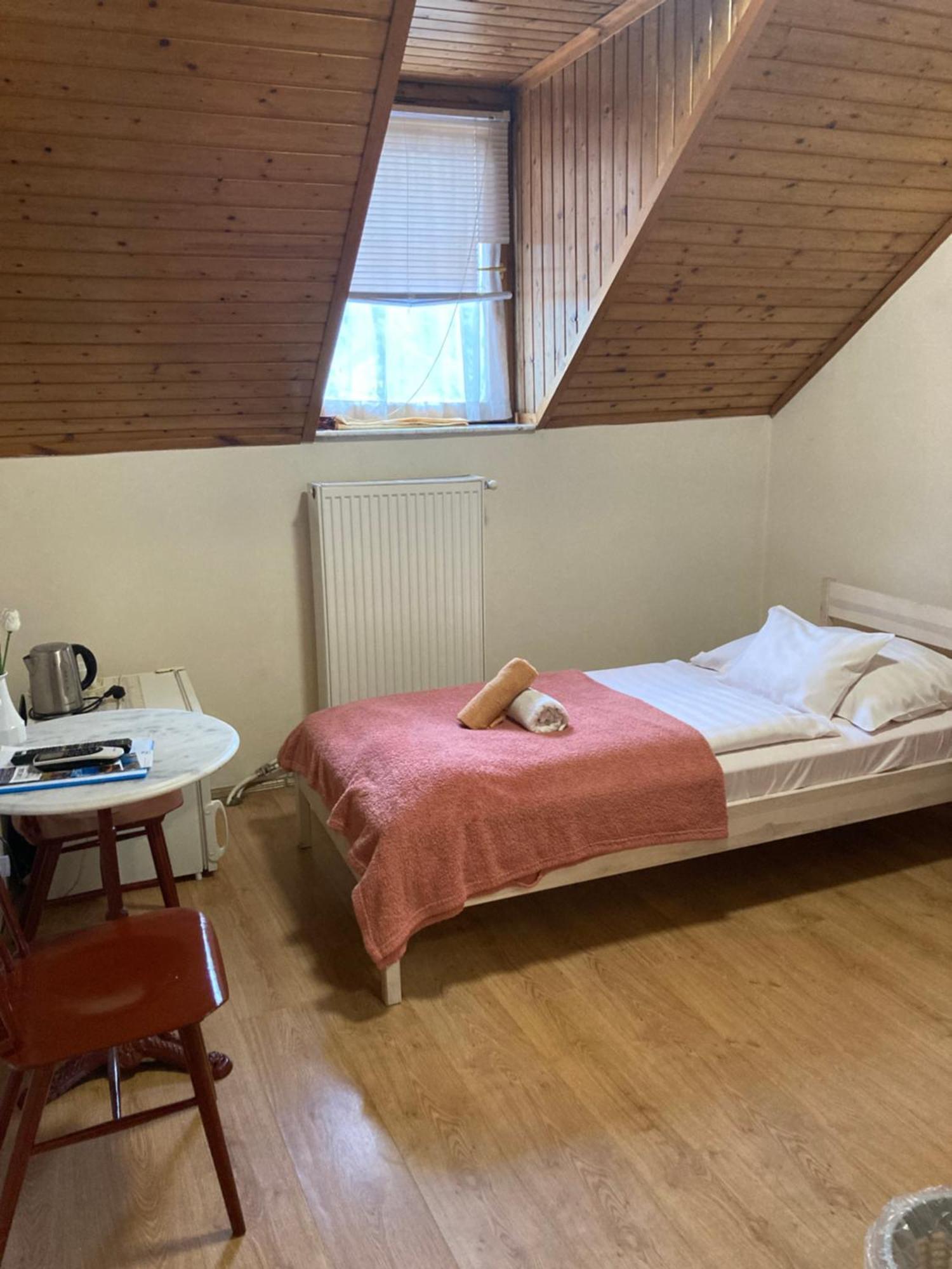 ペーチ Retro Panzio Bed & Breakfast エクステリア 写真